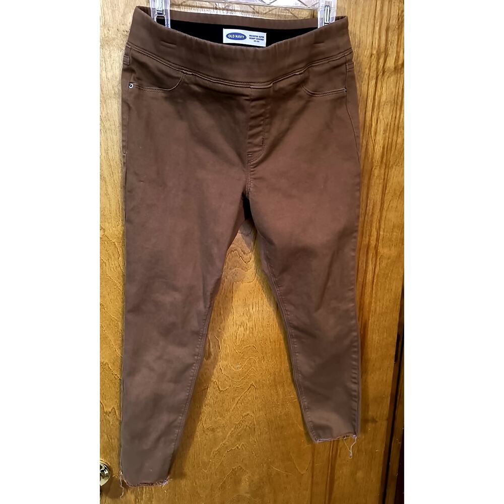 1521.  Old Navy Rockstar Super Skinny Jeggings Size 8